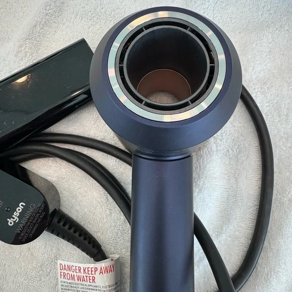 Dyson Supersonic Hair Dryer in Navy and Copper - Picture 3 of 11